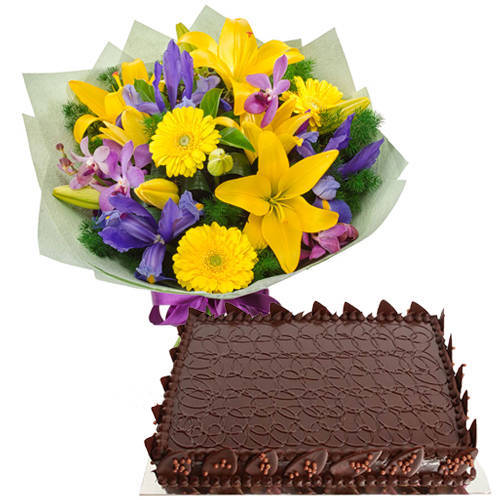 Chocos Cake with Mixed Flower Hand Bunch