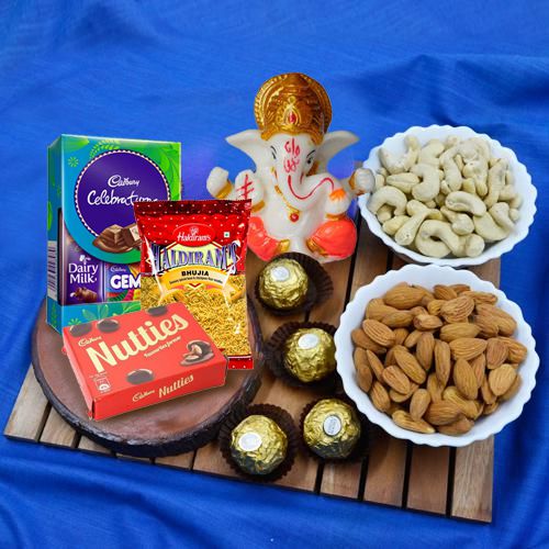 Classic Combo of Marble Ganpati with Dry Fruits, Chocolates n Snacks