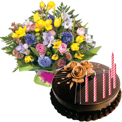 Remarkable Seasonal Flowers Bouquet with Chocolate Cake