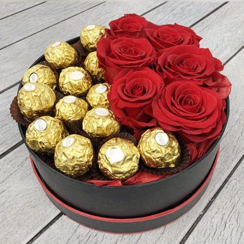 Marvelous Ferrero Rocher n Red Roses Hat Box