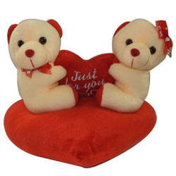 Outstanding Couple Teddy with a Heart as a Sign of Your Indulgence