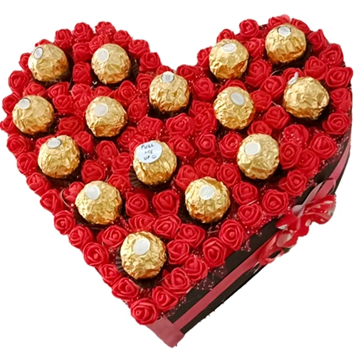 Exquisite Heart Arrangement of Sapphire Chocolates on Art Roses