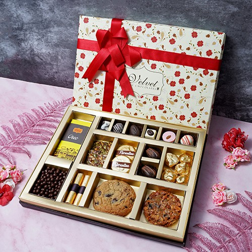 Deluxe Choco Selection Box