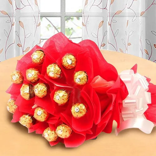 Romantic Rocher Bouquet