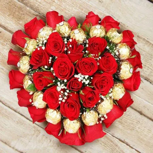 Marvelous Heart Shaped Arrangement of Roses N Ferrero Rocher Chocolate