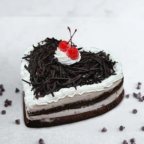 Hearty Eggless Black Forest Cake