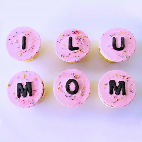 Delish ILU MOM Cup Cake