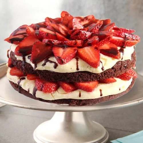 Delicious Strawberry Cake