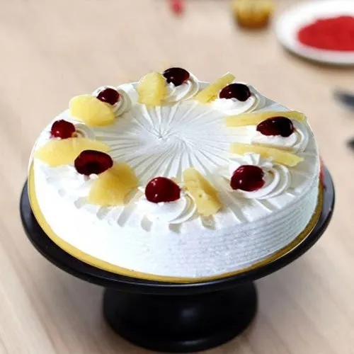 Creamy Eggless Pineapple Cake