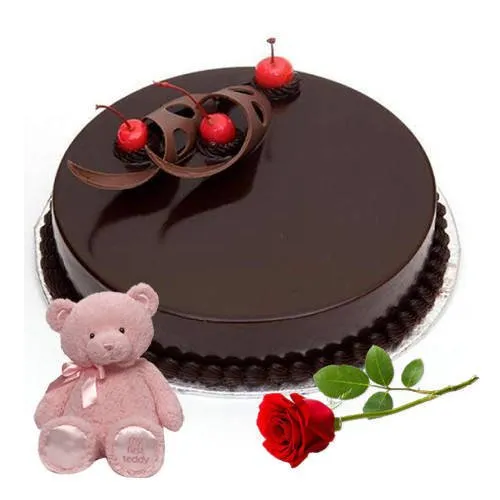 Enticing Eggless Chocolate Cake with Rose N Teddy