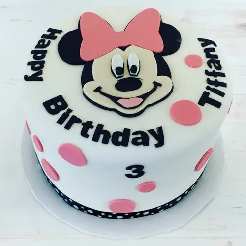 Yummy Minnie Designed Cake