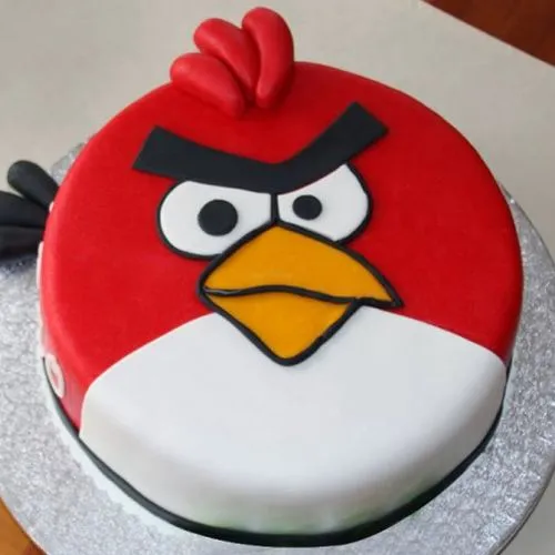 Amazing Angry Bird Fondant Cake