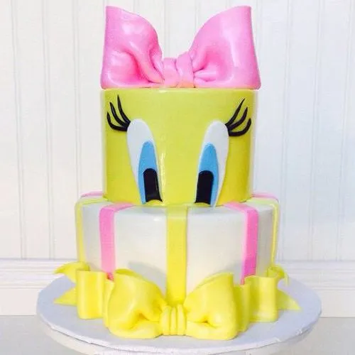 Yummy Two Tier Tweety Cake