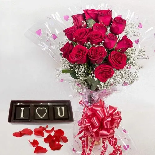 Fabulous V day Gift Combo of Red Roses N I Love You Handmade Chocolates