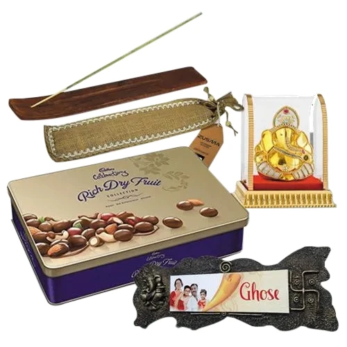 Stunning Personalized Gift Combo for Housewarming
