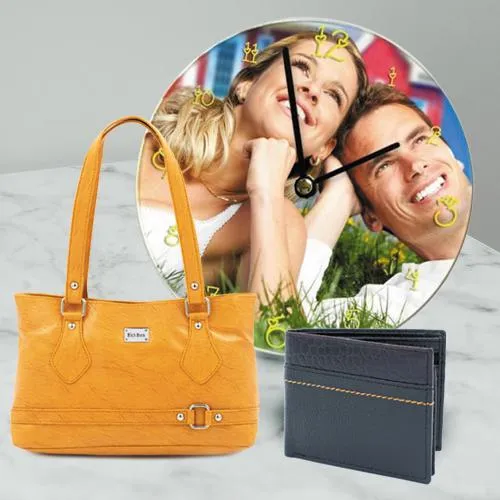 Admirable Wedding Anniversary Personalized Gift Combo for Couples