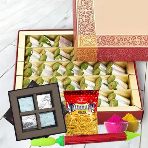 Mouth Watering Sweet N Savory Holi Gift Hamper