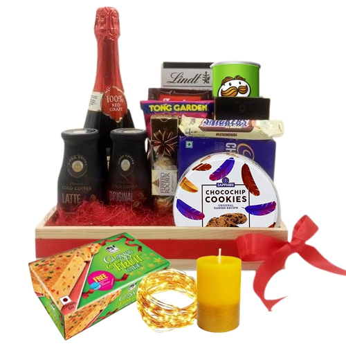 Ultimate Munch-in Magic Christmas Basket