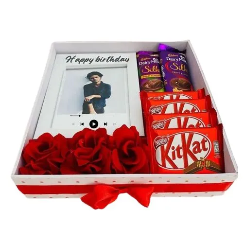 Mesmerizing Gift of Personalized Music Photo Frame with Chocolates N Roses