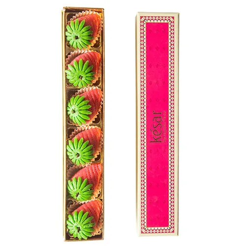 Lip-Smacking Pink Strawberry Fudge Gift Box