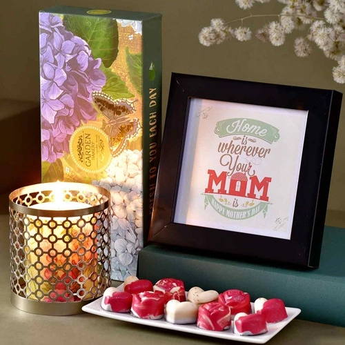 Relaxing Gifts with Heart Chocolates N Frame for Mom