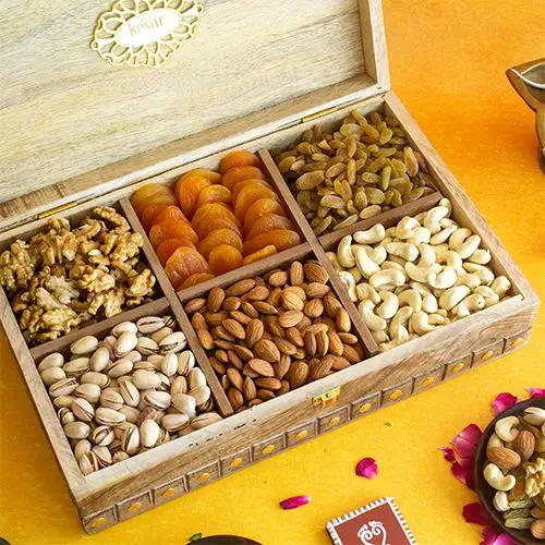 Deluxe Festive Nut Assortment Gift Box