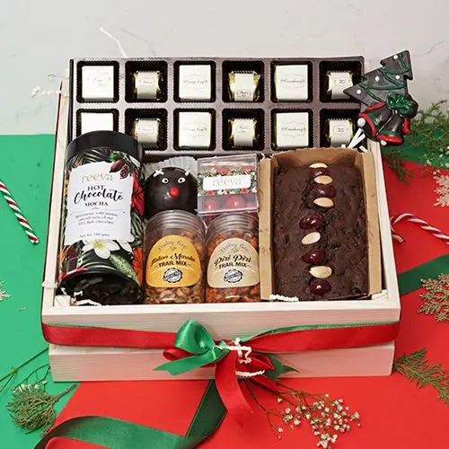 Delectable Assorted Christmas Treats Hamper