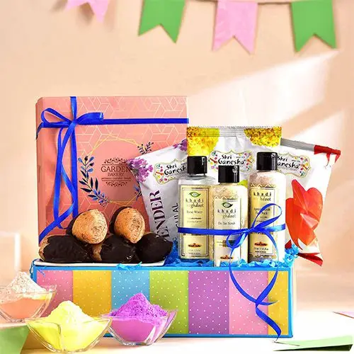 Sweet Treat N Holi Skincare Hamper