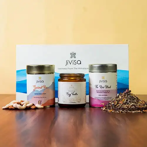 Exclusive Candle with Nuts N Tea Trio