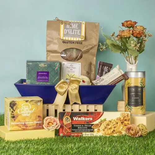 Indulgent Tea N Treats Gift Set