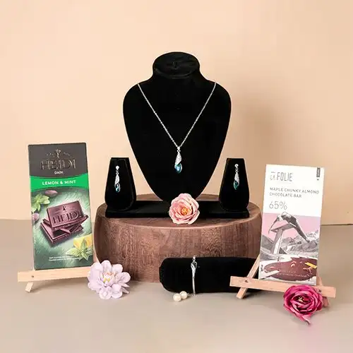 Exquisite Chocolates  N  Jewellery Combo Set