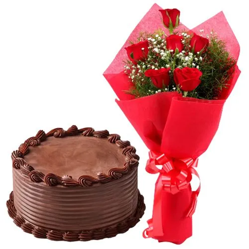 Red Roses Bunch N Chocolate Cake