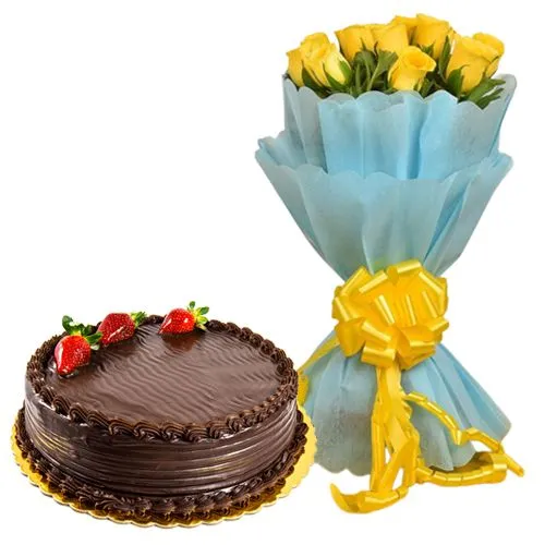 Yellow Rose Bouquet N Chocolate Cake