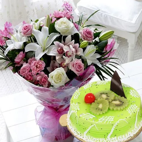 Ravishing Mixed Flowers Bouquet with Kiwi Cake
