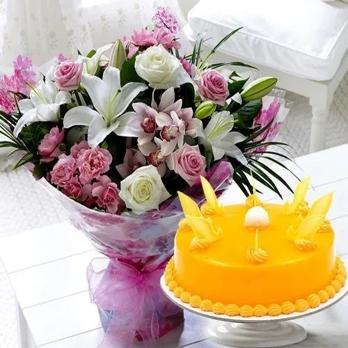 Mixed Flowers with Mango Cake