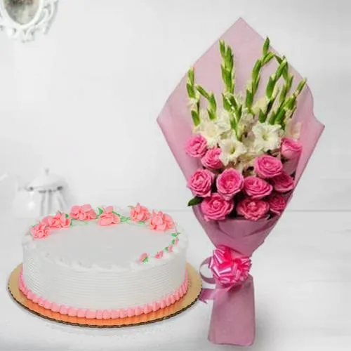 Captivating Roses n Gladiolus Bouquet with Strawberry Cake