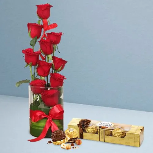 Sharpen Your Romance with Red Roses in Vase n Ferrero Rocher