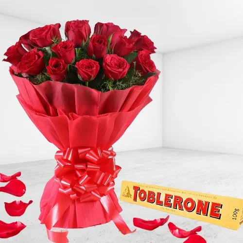 Valentine Love Red Roses Bouquet with Exotic Toblerone