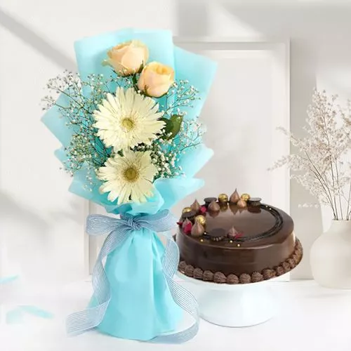 Stunning Flowers N Truffle Cake Treat