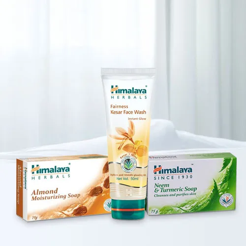 Marvelous Himalaya Herbal 3 in 1 Bath Pack