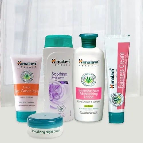 Wonderful Cosmetics Gift Hamper from Himalaya