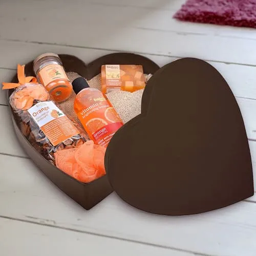 Exclusive Orange Surprise Bathing Set from Bodyherbals