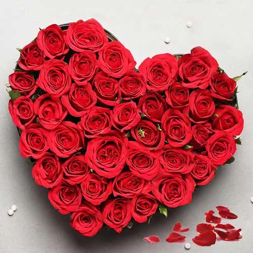 Heart Shaped Arrangement of Red Color Roses