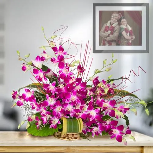 Gift Arrangement of Fresh Orchids