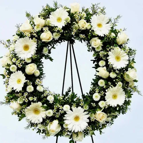 Online Mixed Flowers Wreath