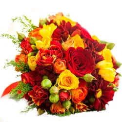 Stylish Picture Perfect Bouquet of Mixed Flowers