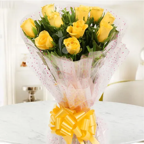 Charming Yellow Roses Bunch