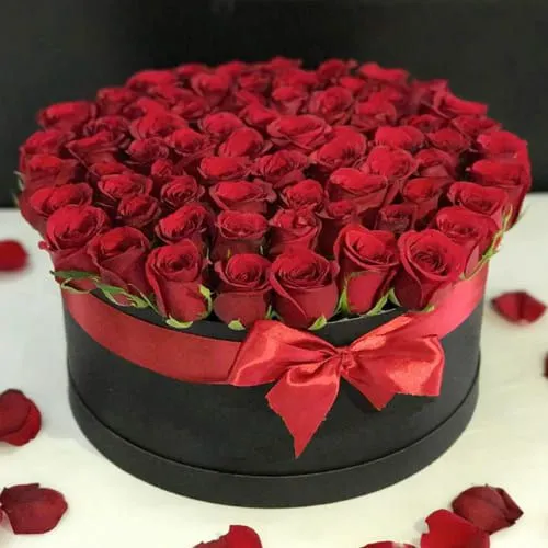 Mesmerizing Big Box of Red Roses