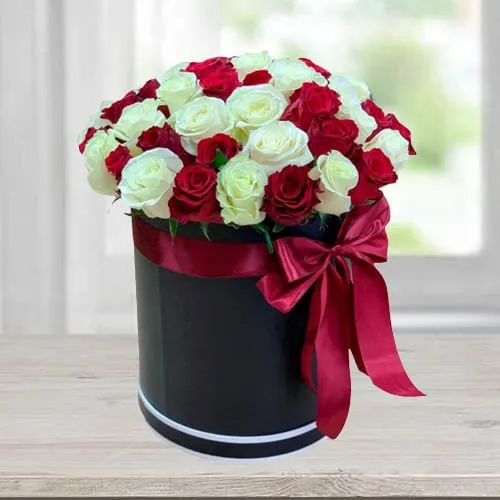 Barrel Box of Red n White Roses