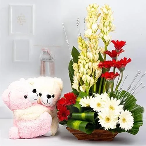 Striking Flora N Teddy